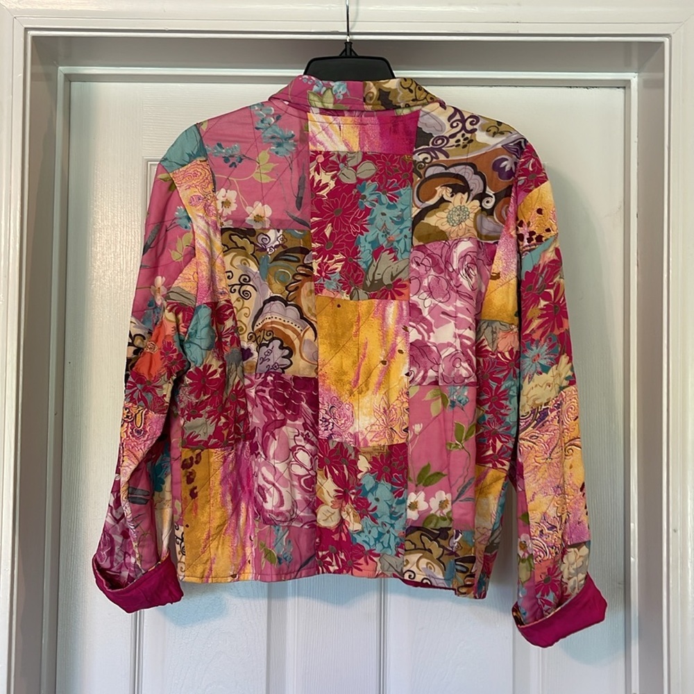 Pink Floral Patchwork Jacket Like New! - image 5